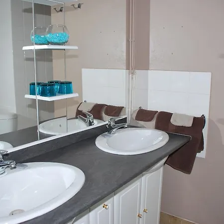 לינה וארוחת בוקר D'hotes Le Clos Ambels אמביאלט