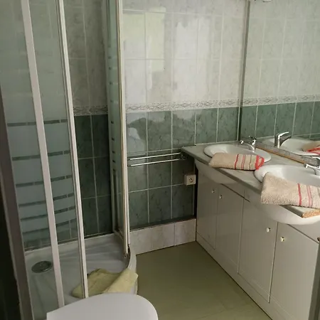 לינה וארוחת בוקר D'hotes Le Clos Ambels 3*